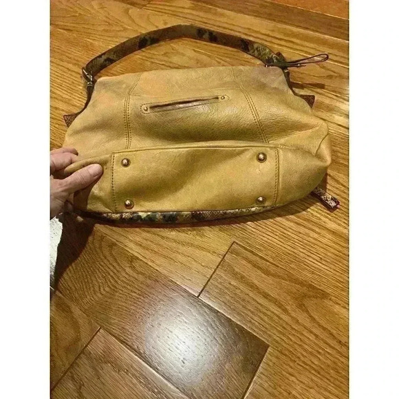 B Makowsky Snakeskin Print And Leather Purse Camel $158 - Picture 6 of 6